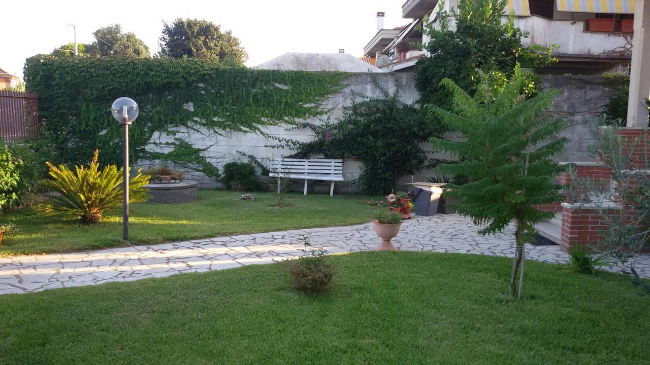 B&B La Villetta Rossa Anzio Exterior foto